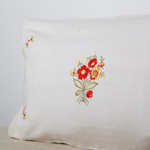 white-pillowcase-with-flowers-embroidery
